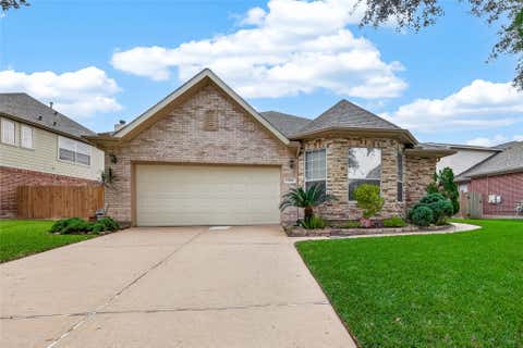 Photo of 13719 Saxony Drive, Sugar Land, TX 77498 (MLS # 61913595)