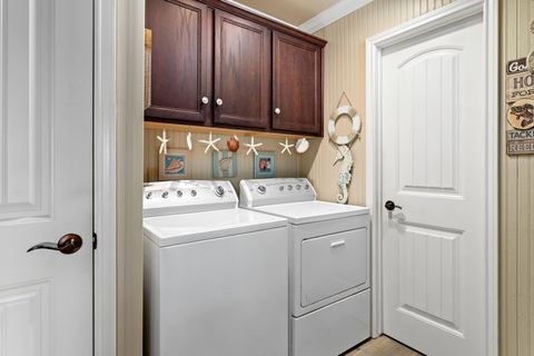 Tiny photo for 1515 Galveston Avenue, Port Bolivar, TX 77650 (MLS # 33429768)