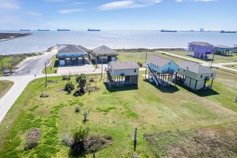 Tiny photo for 1515 Galveston Avenue, Port Bolivar, TX 77650 (MLS # 33429768)