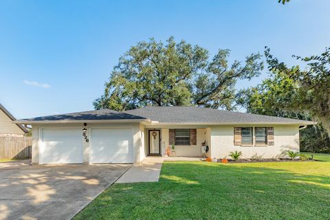 Photo of 326 N Yaupon Street, Richwood, TX 77531 (MLS # 29152560)