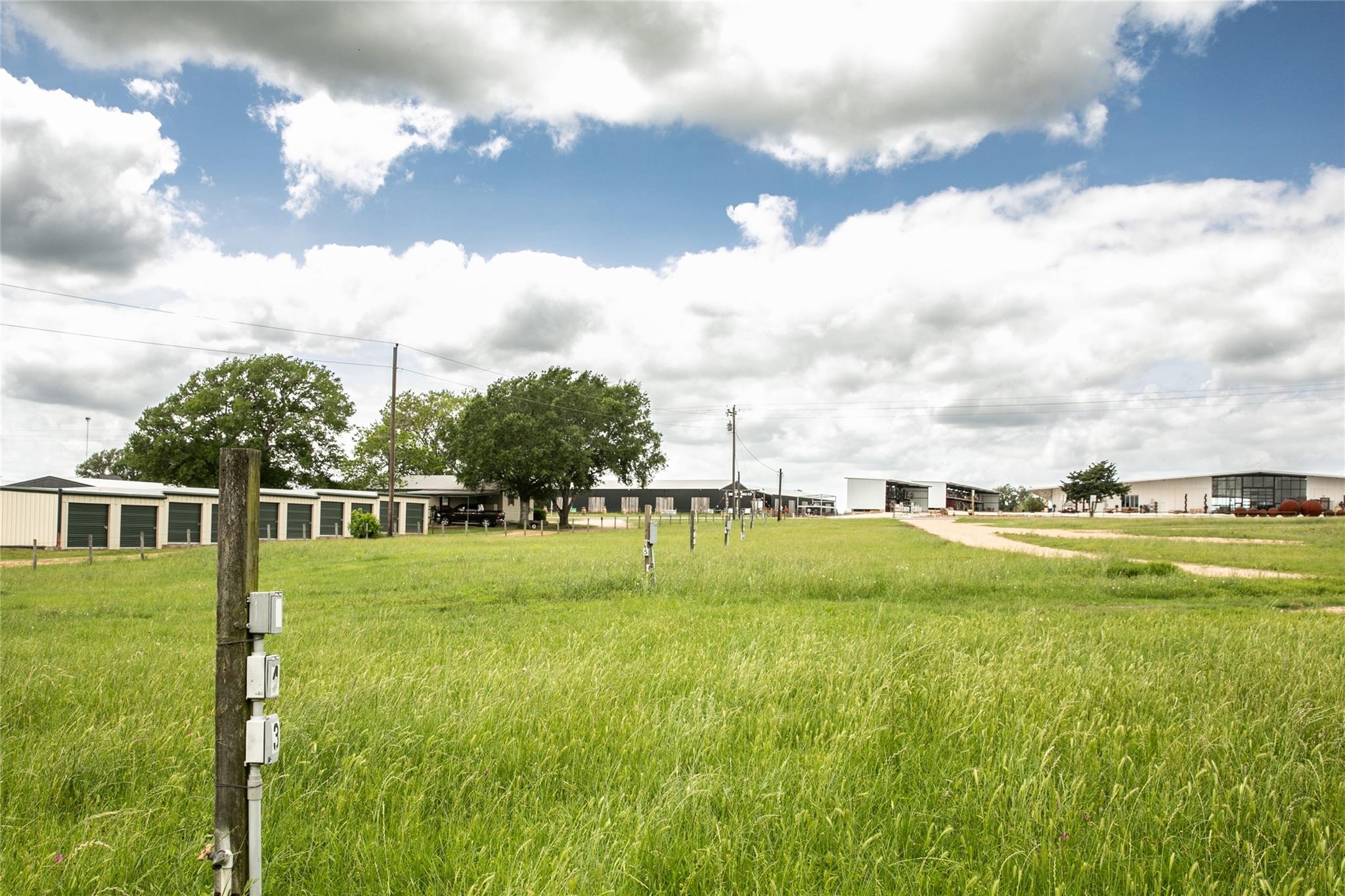 1503 N State Highway 237