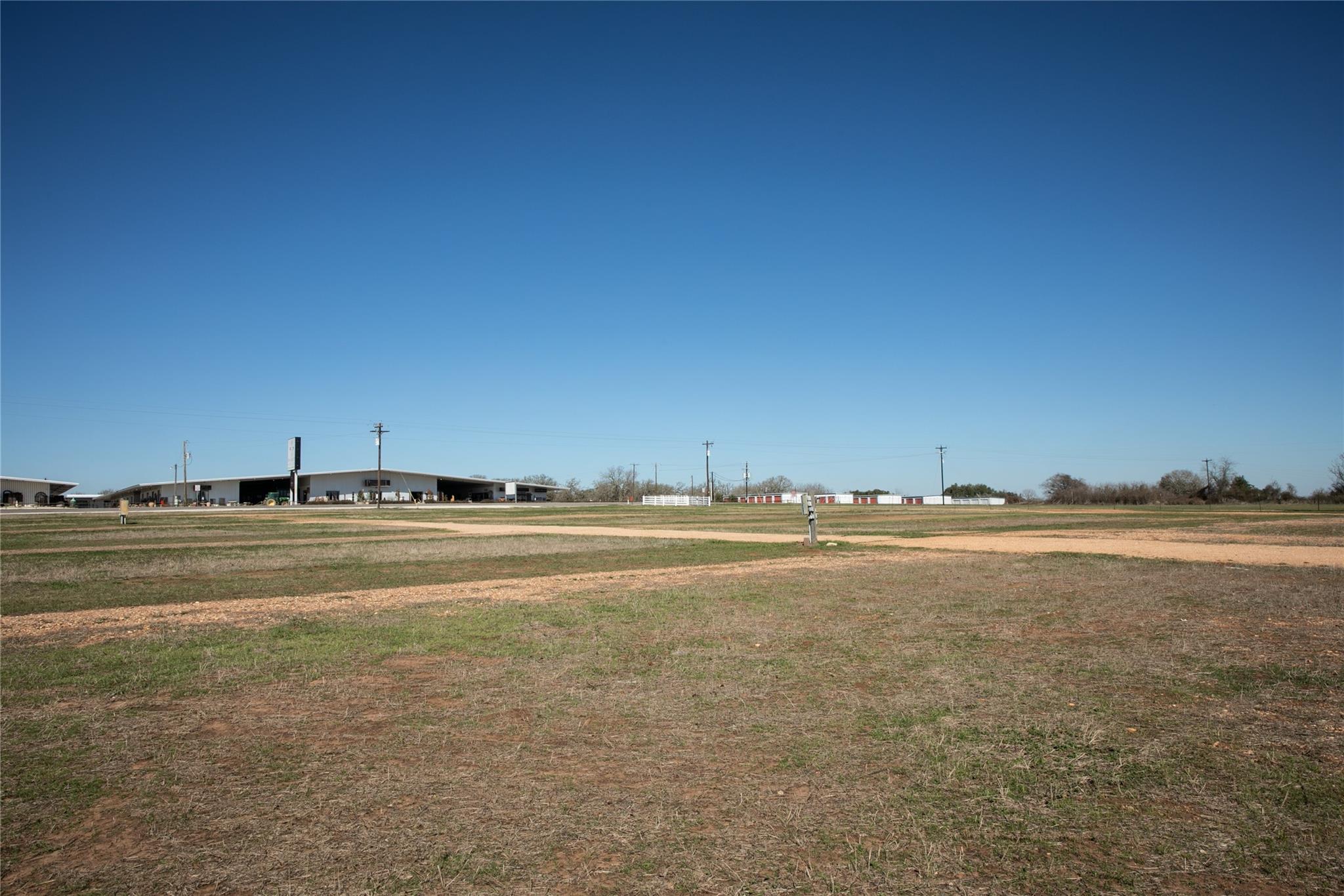 1503 N State Highway 237