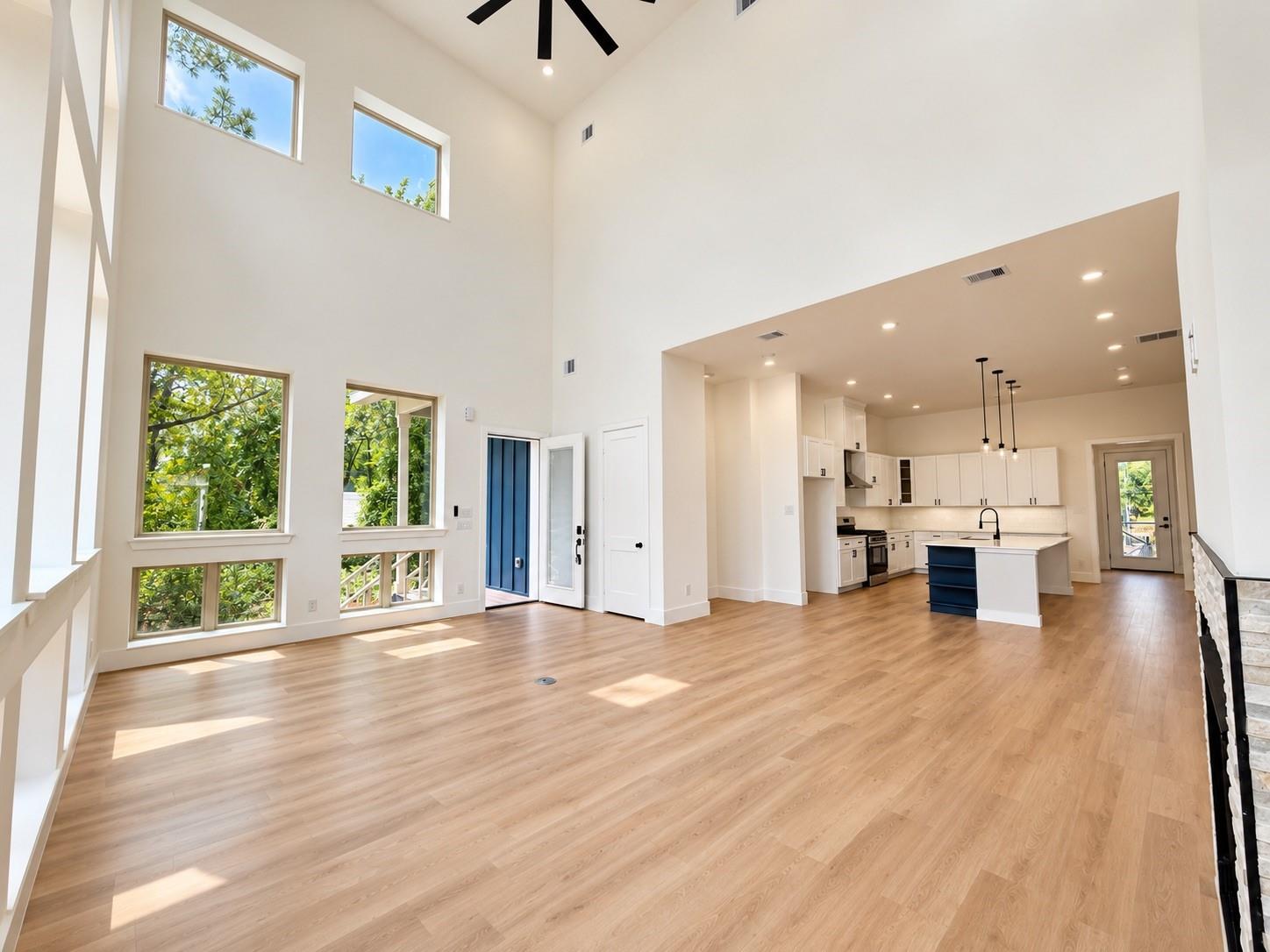 13523 Lakecrest Drive