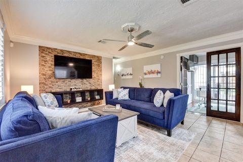 Photo of 1207 Archer Street, Houston, TX 77009 (MLS # 54231169)