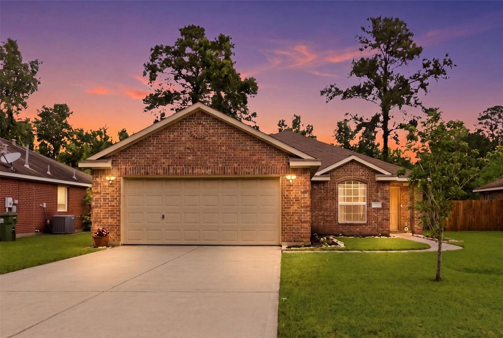 Photo of 516 Lovers Lane, Dayton, TX 77535 (MLS # 62534635)