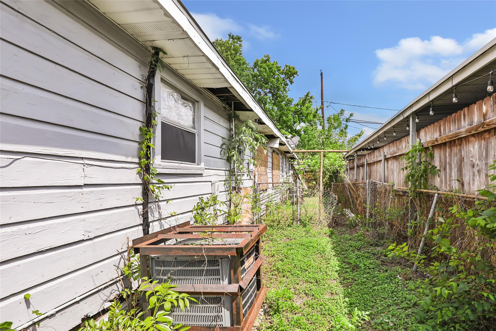 10701 Flaxman Street