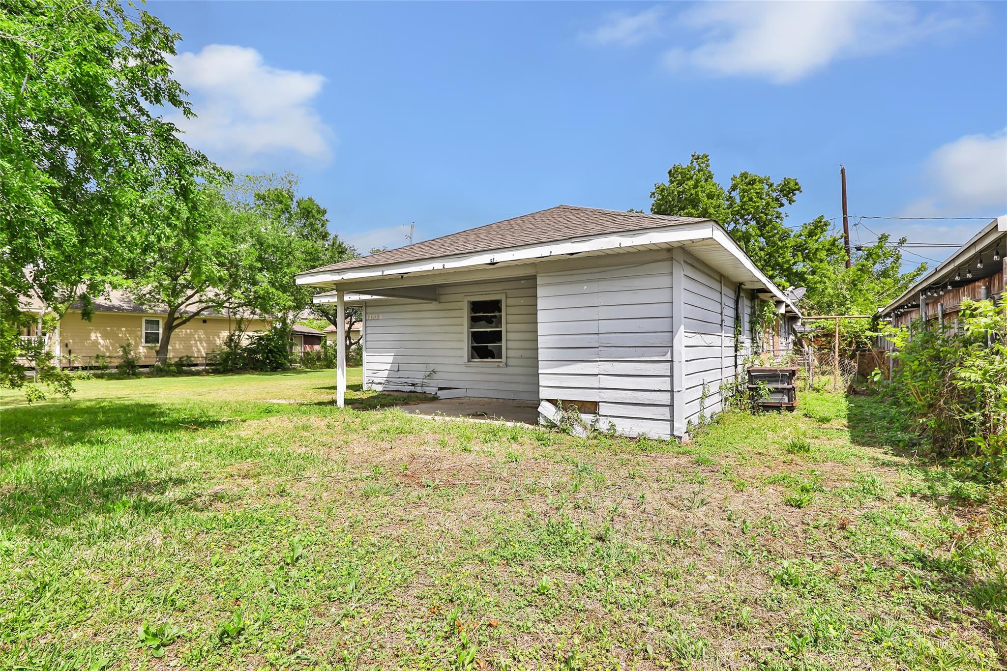 10701 Flaxman Street