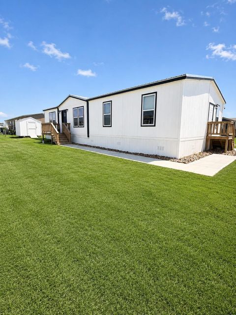 Photo of 131 Lipper Lane, Pearland, TX 77581 (MLS # 60246452)