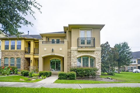 Photo of 2043 Palm Forest Lane, Houston, TX 77077 (MLS # 32635573)