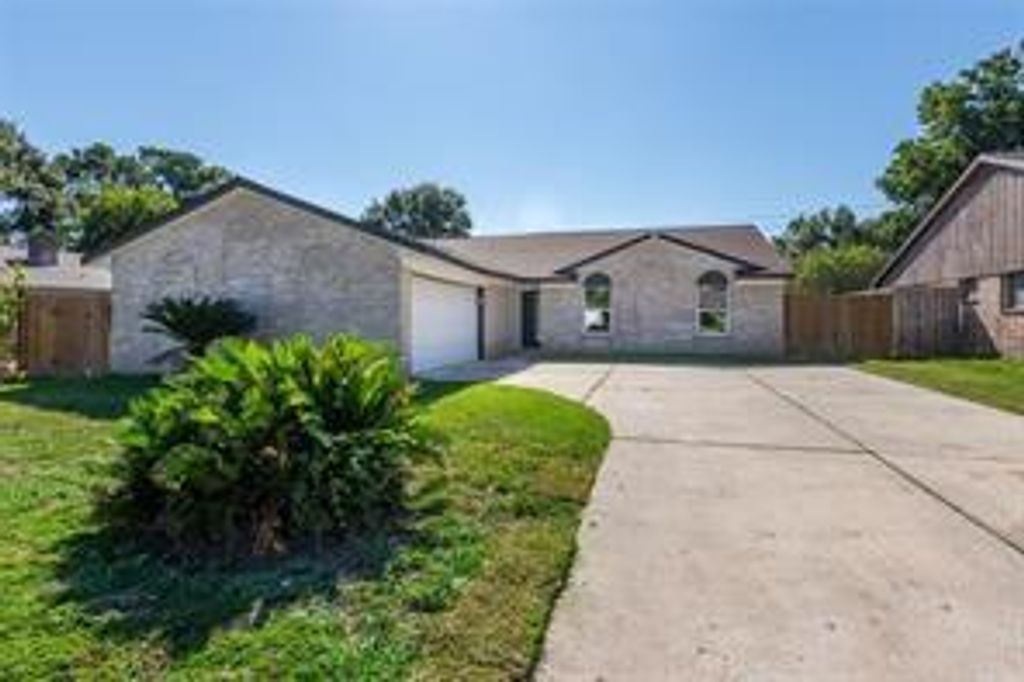 Photo of 4715 Broken Elm Drive, Spring, TX 77388 (MLS # 96639488)
