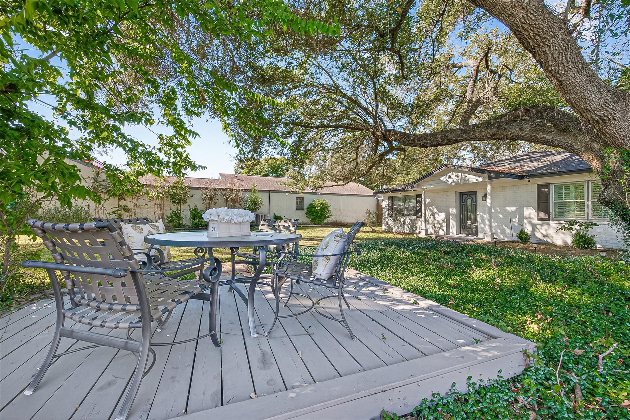 9102 N Allegro Street