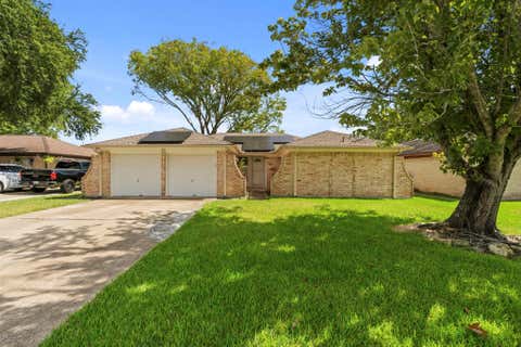 Photo of 310 Windward Drive, League City, TX 77573 (MLS # 45796212)