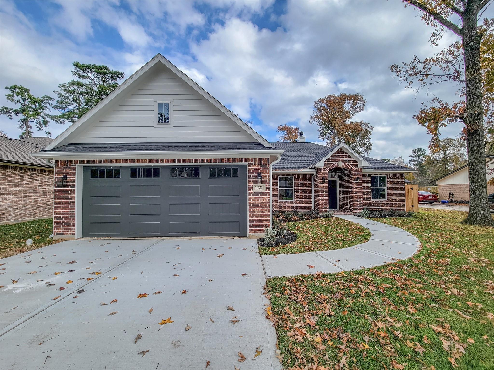 10312 Lakewood Drive