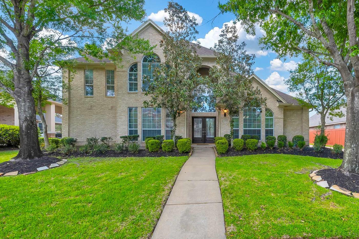 5935 Santa Fe Springs Drive