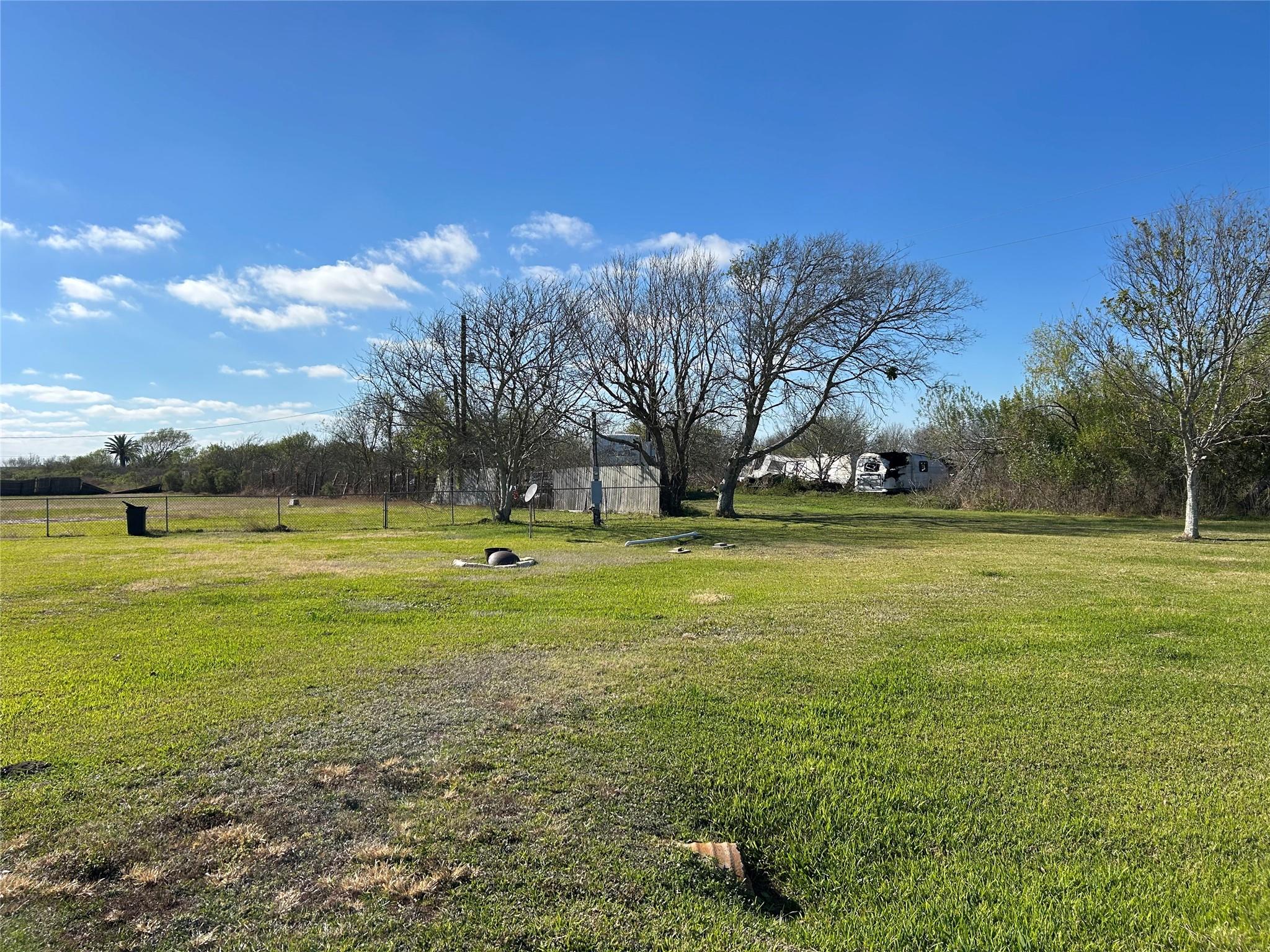 4906 County Road 469