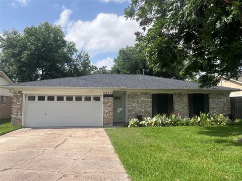 Photo of 205 W Vaughn Lane, Deer Park, TX 77536 (MLS # 81113200)