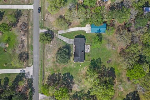 Homes For Sale - 210 Commanche Trail<br/> Wallisville, TX 77597