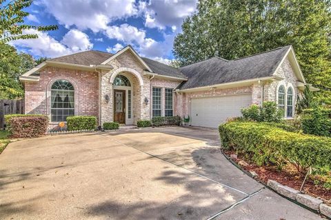 Photo of 7802 Percussion Place, Houston, TX 77040 (MLS # 70538155)
