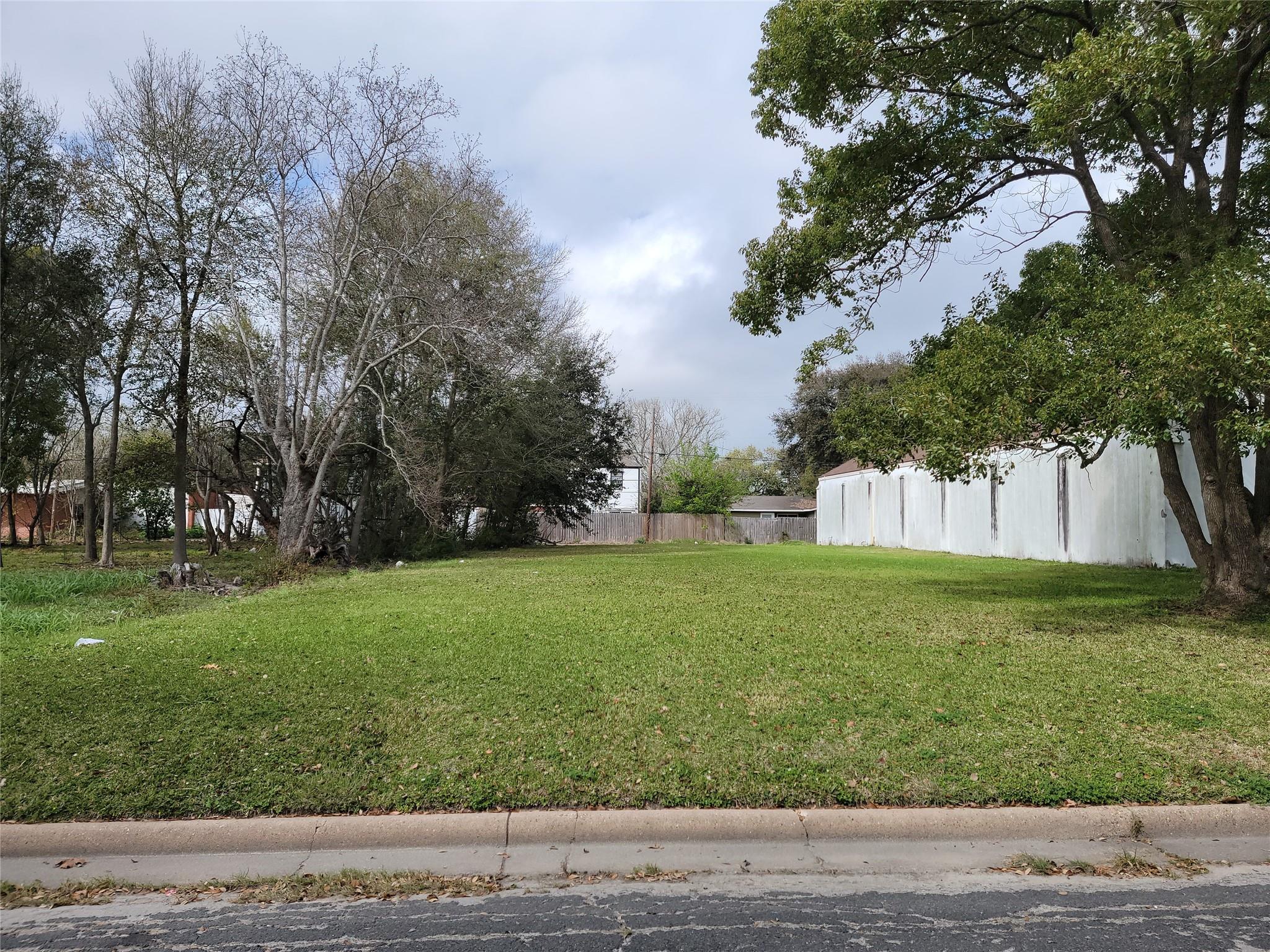 410 8th Avenue North