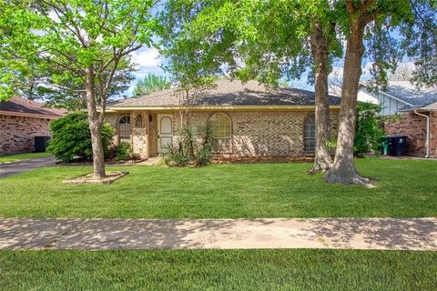 Photo of 5742 Weeping Willow Road, Houston, TX 77092 (MLS # 44332175)