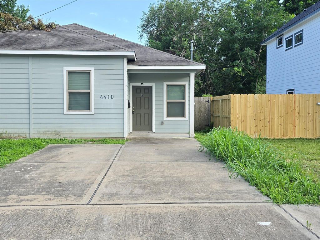 Photo of 4410 Larkspur Street #A, Houston, TX 77051 (MLS # 21189751)