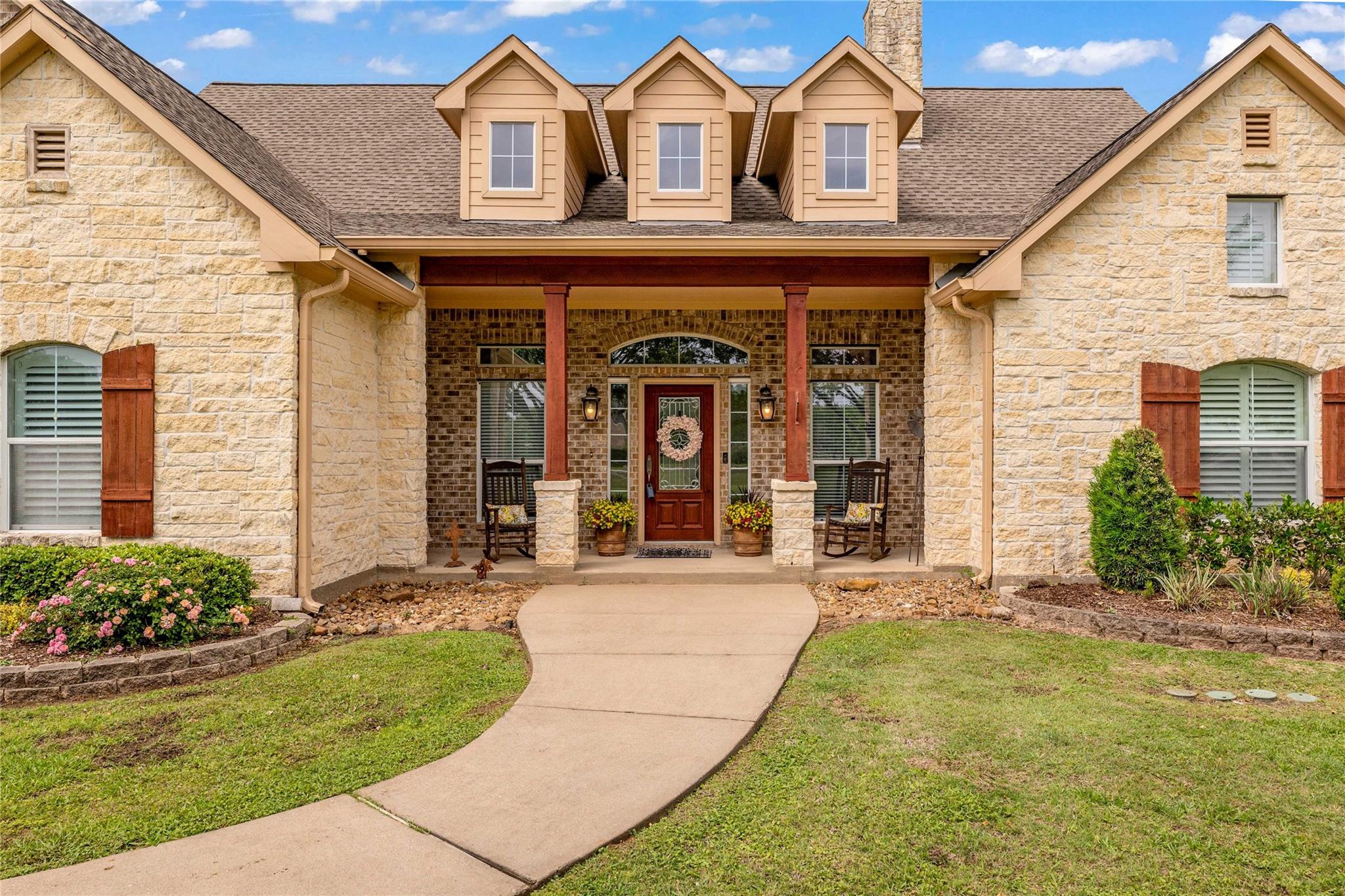 1910 Fox Trot Circle