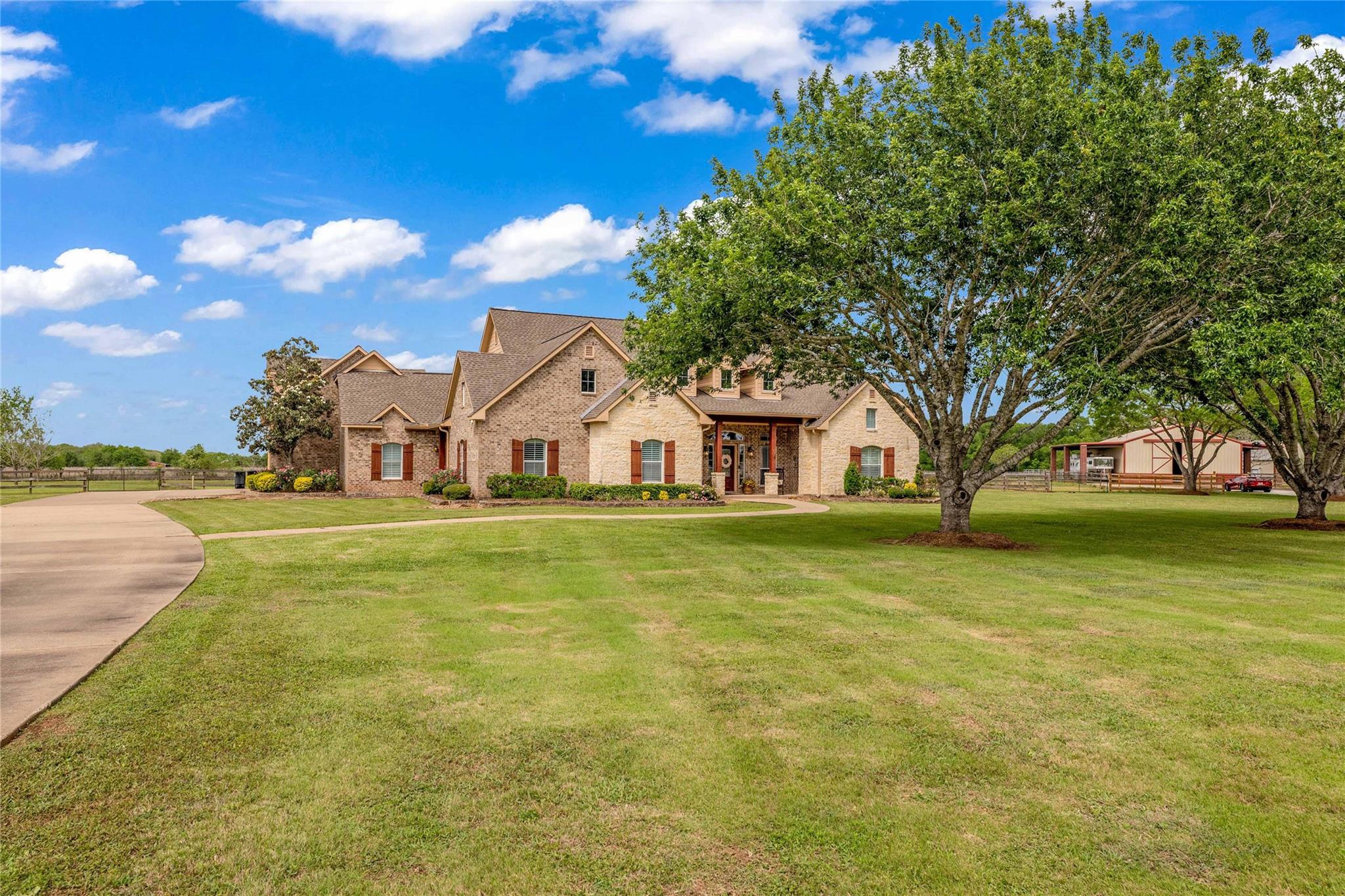 1910 Fox Trot Circle