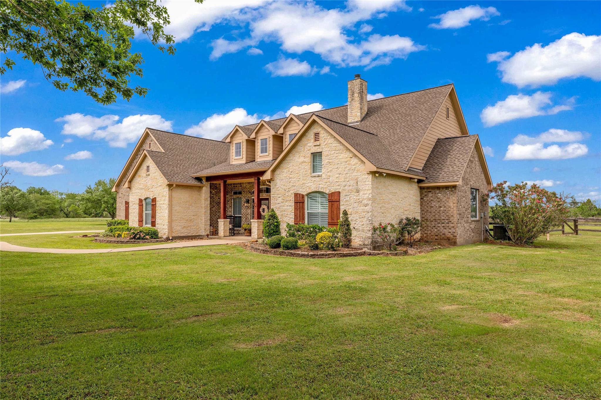 1910 Fox Trot Circle