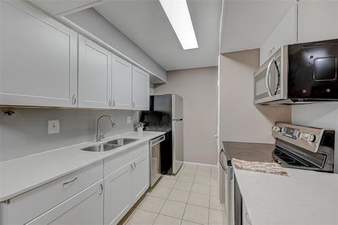 Photo of 8201 Richmond Avenue #50, Houston, TX 77063 (MLS # 81893570)