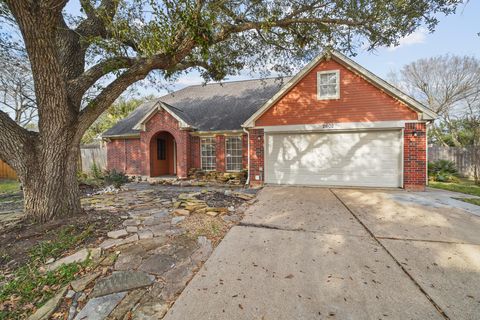 Photo of 2602 Cloverfield Court, Pearland, TX 77584 (MLS # 39868945)