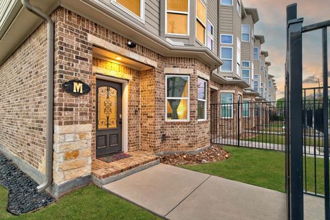 Photo of 2020 Mcgowen Street #M, Houston, TX 77004 (MLS # 46058166)