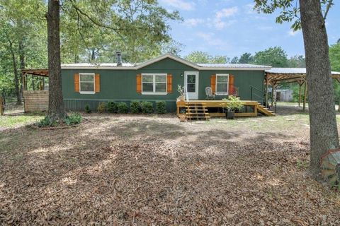 Photo of 150 Rancher Road Rd, Lufkin, TX 75901 (MLS # 64333193)