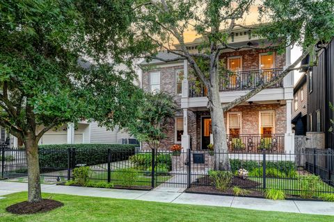 2219 Arlington Street Houston TX 77008