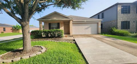 Homes For Rent - 8830 Summerset Meadow Court<br/> Harris County, Houston, TX 77075