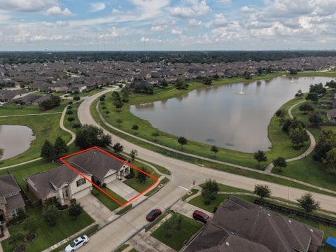 Photo of 5002 Naples Grove Lane, Rosharon, TX 77583 (MLS # 73346134)
