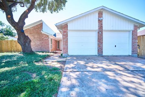 Photo of 7214 Westbranch Drive, Houston, TX 77072 (MLS # 27701090)