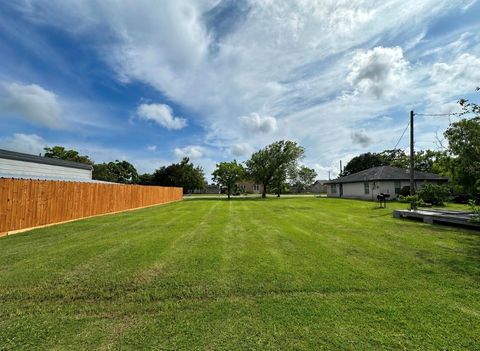 Photo of 12 N Ave H, Freeport, TX 77541 (MLS # 65656008)