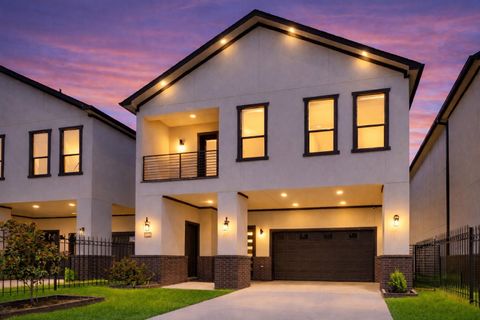 Tiny photo for 2321 Tuam Street, Houston, TX 77004 (MLS # 98816350)