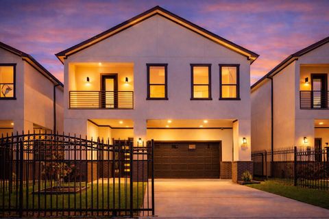 Photo of 2321 Tuam Street, Houston, TX 77004 (MLS # 98816350)