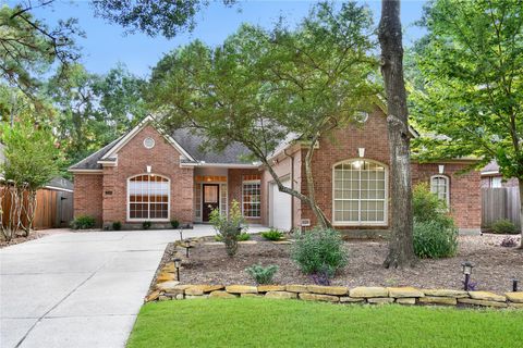 Photo of 152 W Amberglow Circle, The Woodlands, TX 77381 (MLS # 66423748)