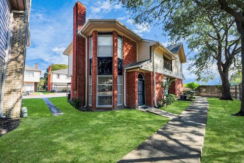 Photo of 13620 Rosewood Street #3A, Houston, TX 77083 (MLS # 64720905)