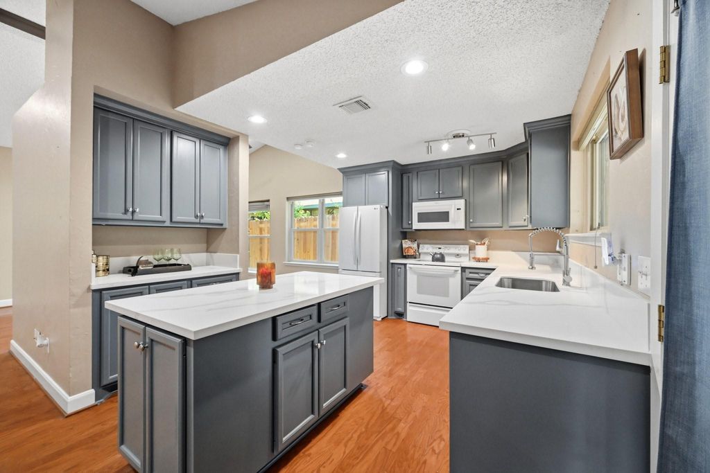Photo of 17511 Favor Bend Court, Humble, TX 77396 (MLS # 96331706)
