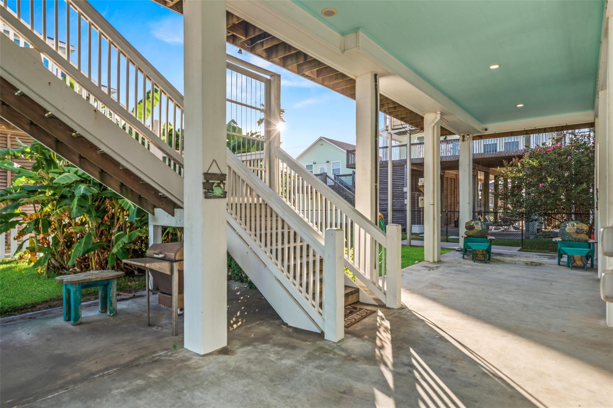 1977 Avenue I