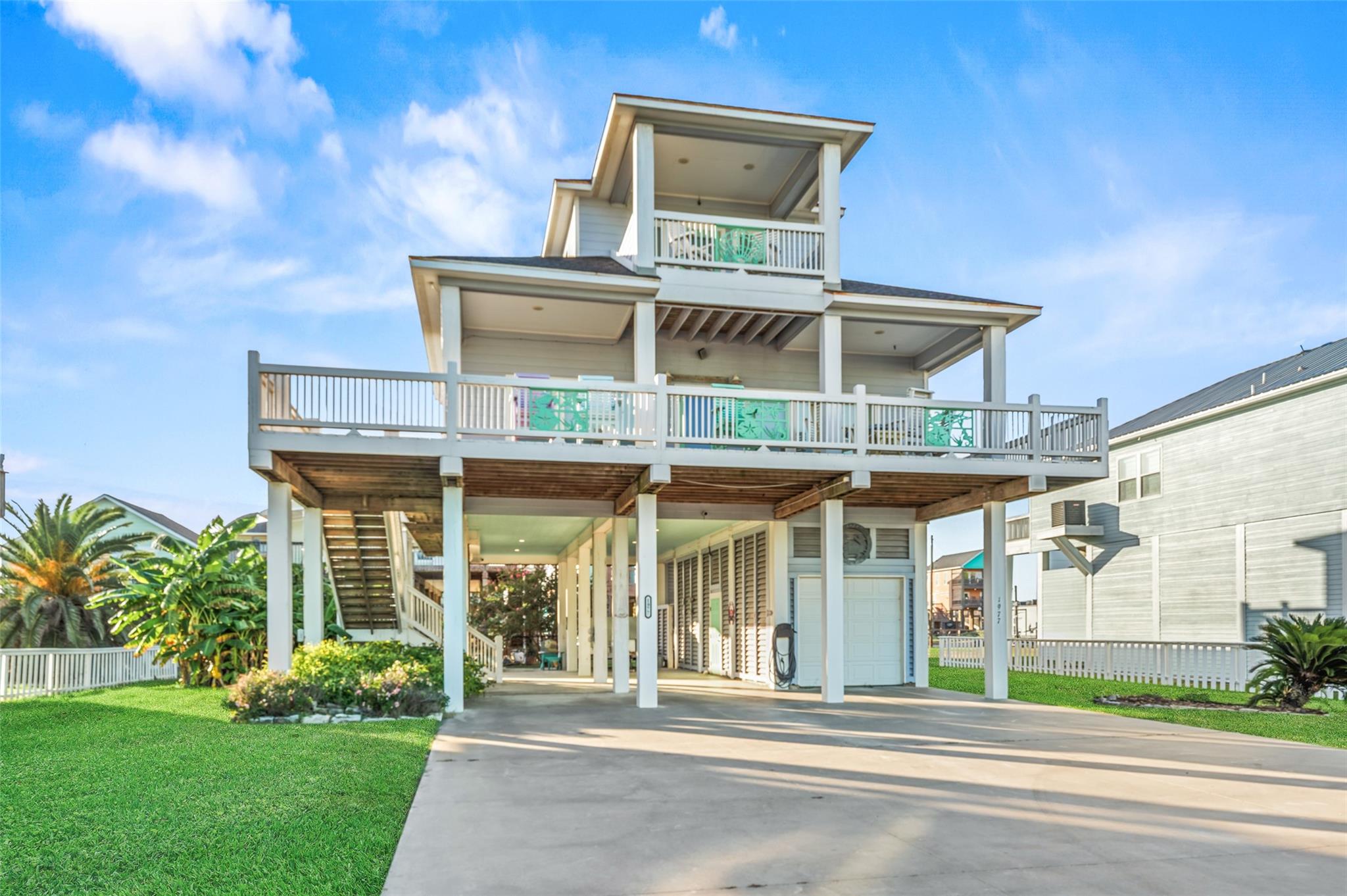 1977 Avenue I