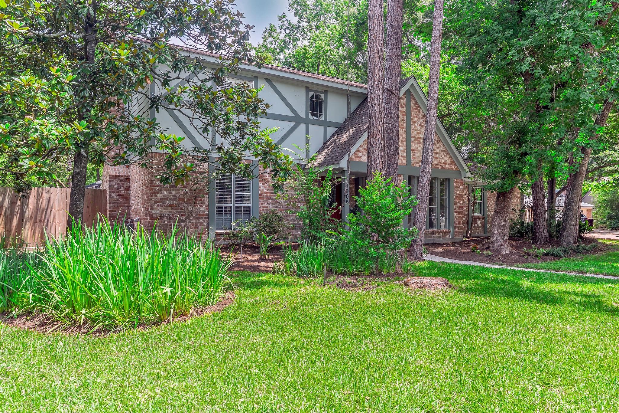 1906 Foxtail Place
