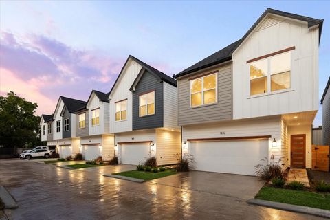 Photo of 1852 W Tidwell Road Rd, Houston, TX 77091 (MLS # 16026331)