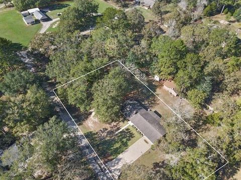 Photo of 140 County Road 776, Buna, TX 77612 (MLS # 44387974)