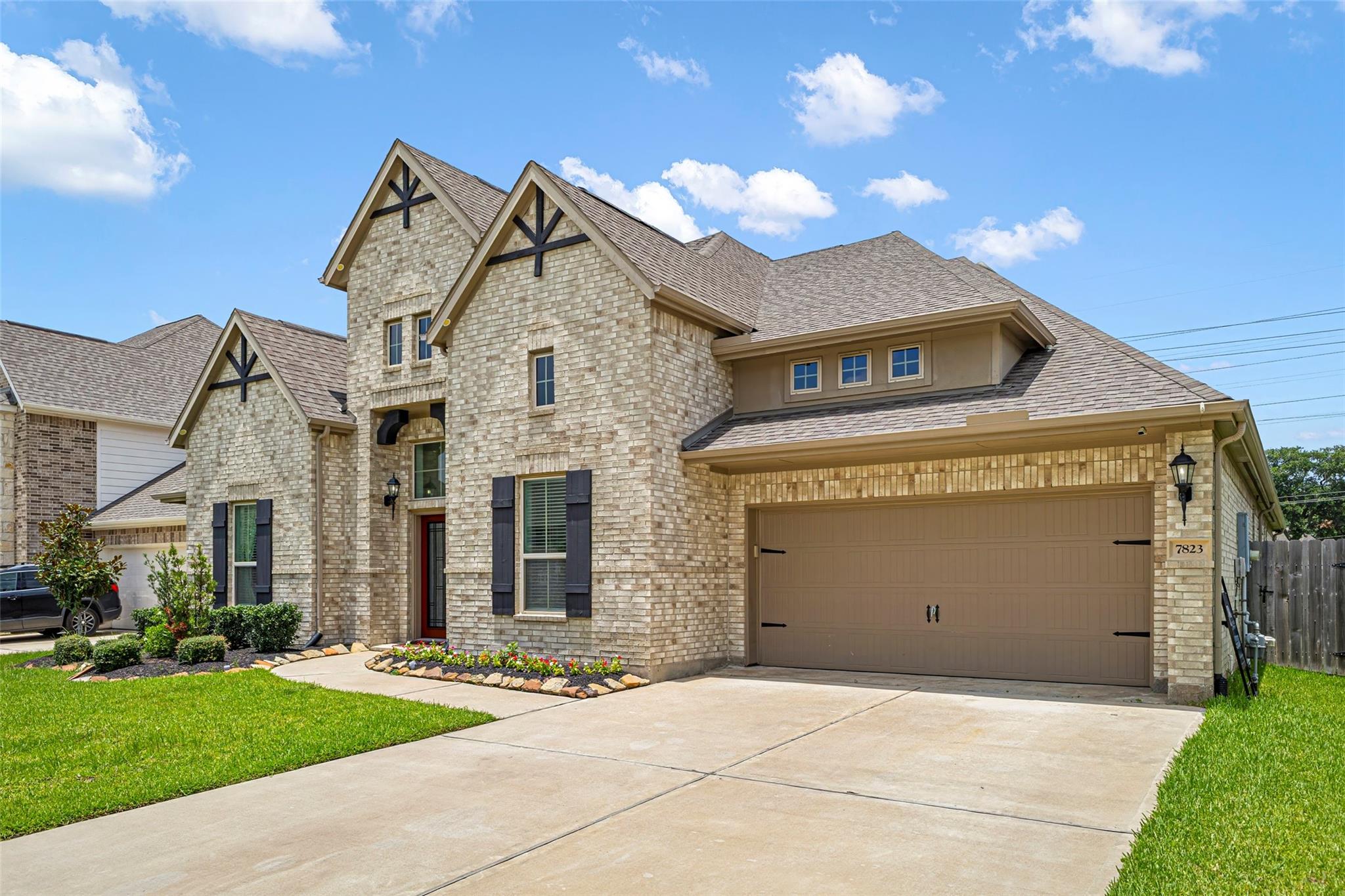 7823 Leighton Trail