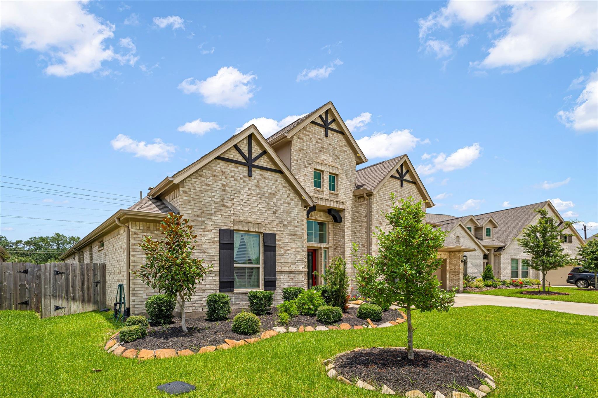 7823 Leighton Trail