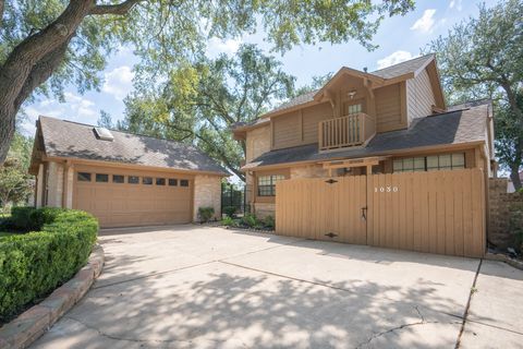 Photo of 1030 Oyster Bay Drive, Sugar Land, TX 77478 (MLS # 24531125)